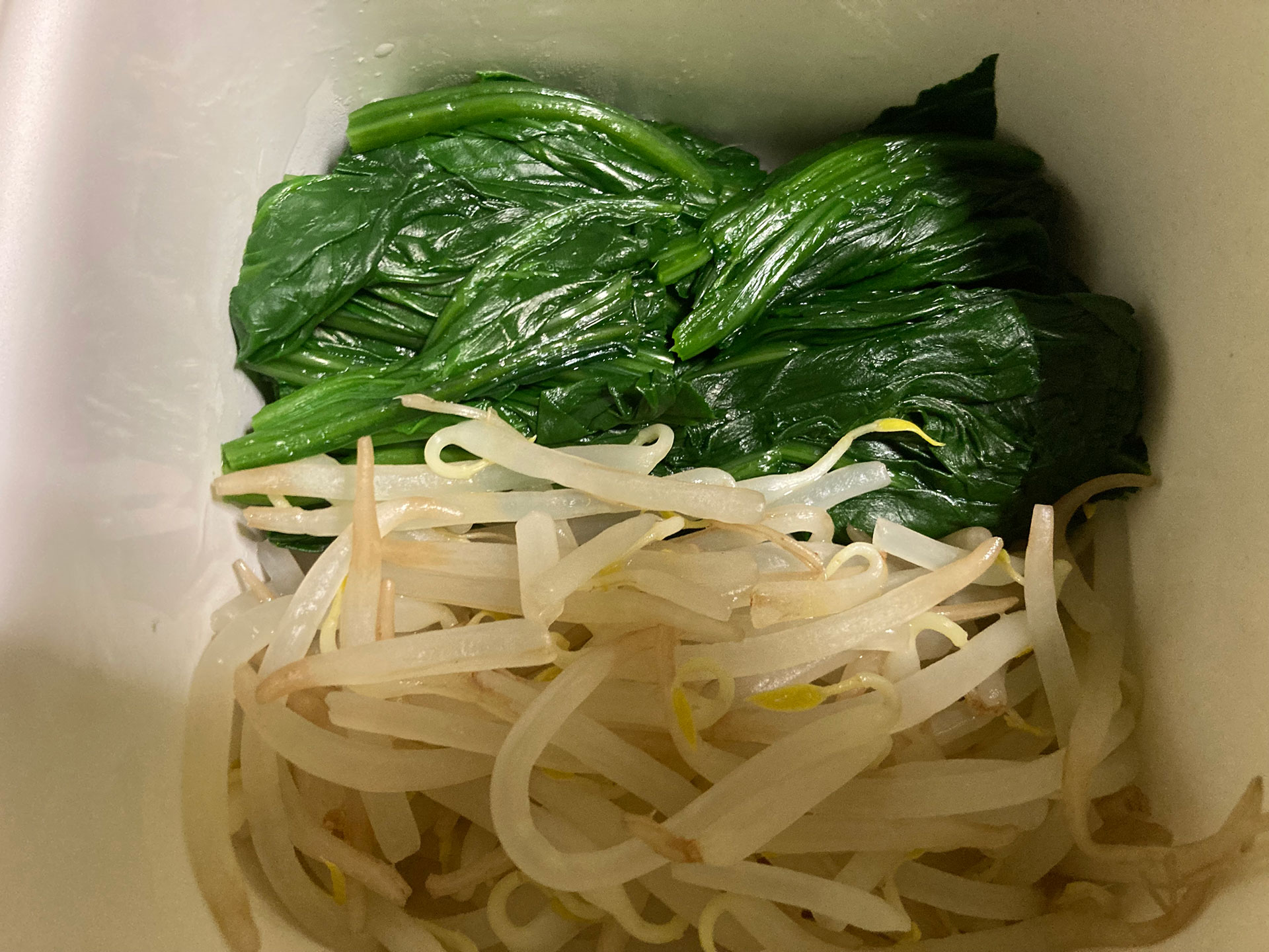 食べやすく切って器に入れる